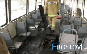 В Ростове-на-Дону движущийся трамвай загорелся из-за старой электропроводки